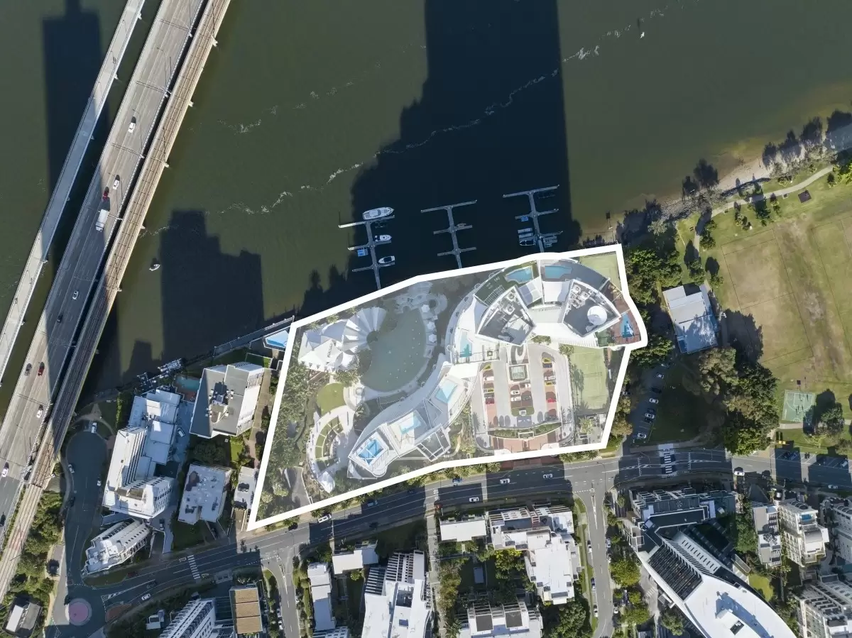 C7-3/75 Brighton Parade, Southport Sold by Queensland Sotheby's International Realty - image 1