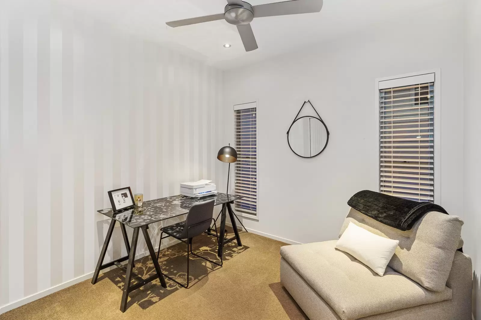 5 George Street, Ormiston Sold by Queensland Sotheby's International Realty - image 1