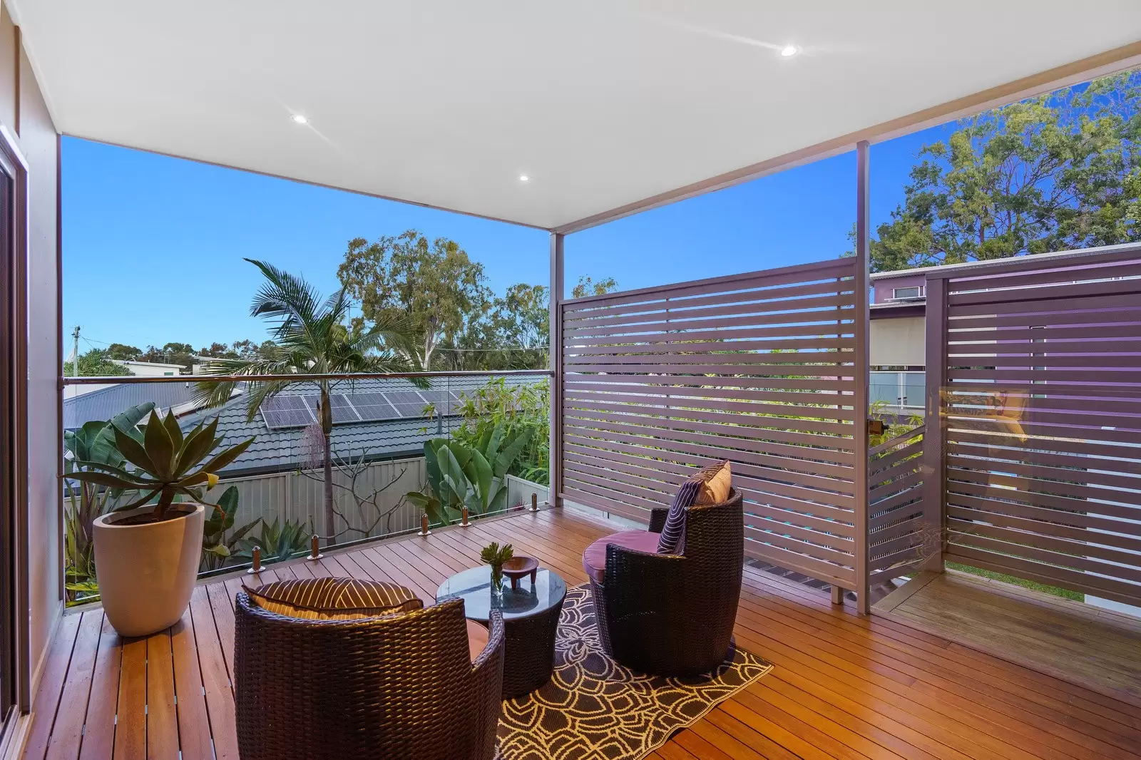 5 George Street, Ormiston Sold by Queensland Sotheby's International Realty - image 1