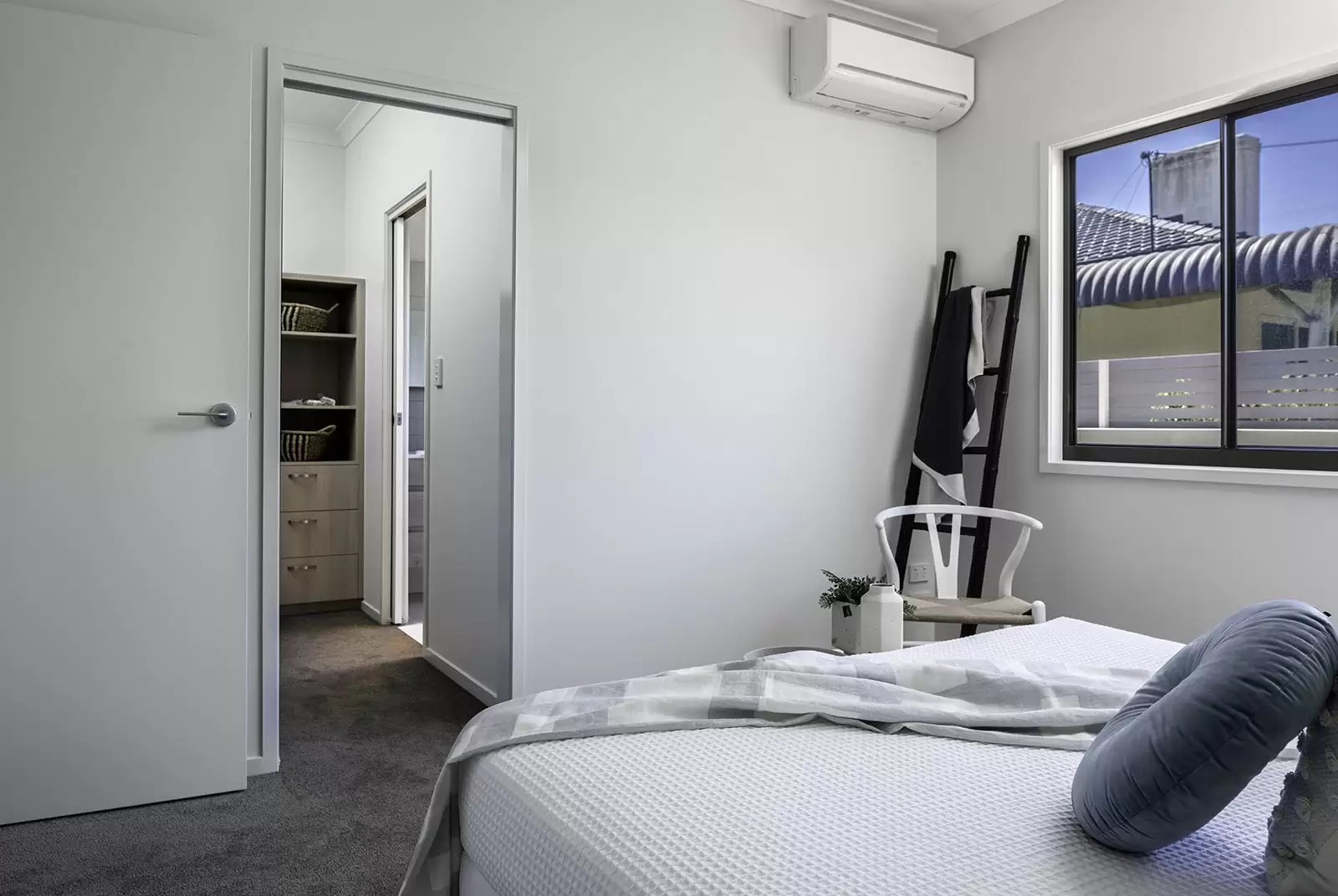 138 Esplanade, Point Vernon Sold by Queensland Sotheby's International Realty - image 1