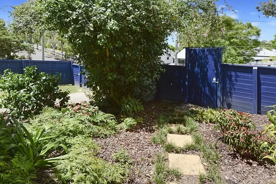 66 Carmel Street, Bardon Sold by Queensland Sotheby's International Realty - image 1