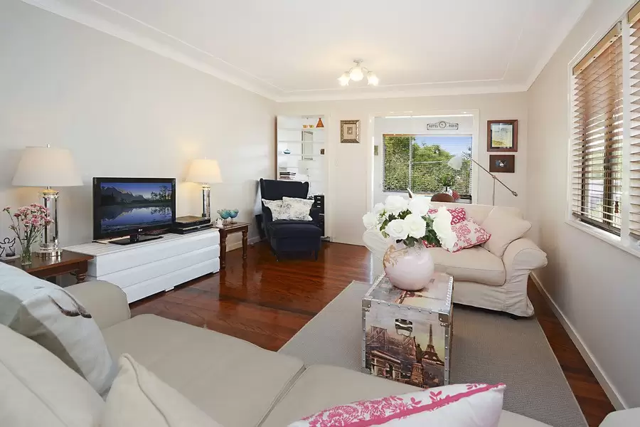 66 Carmel Street, Bardon Sold by  - image 1