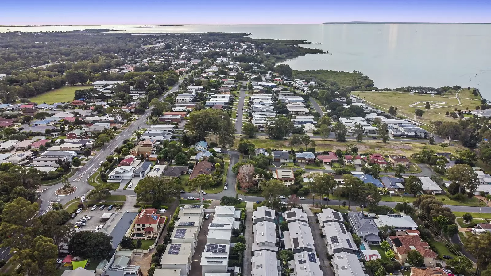 3/16 Bainbridge Street, Ormiston Sold by Queensland Sotheby's International Realty - image 1