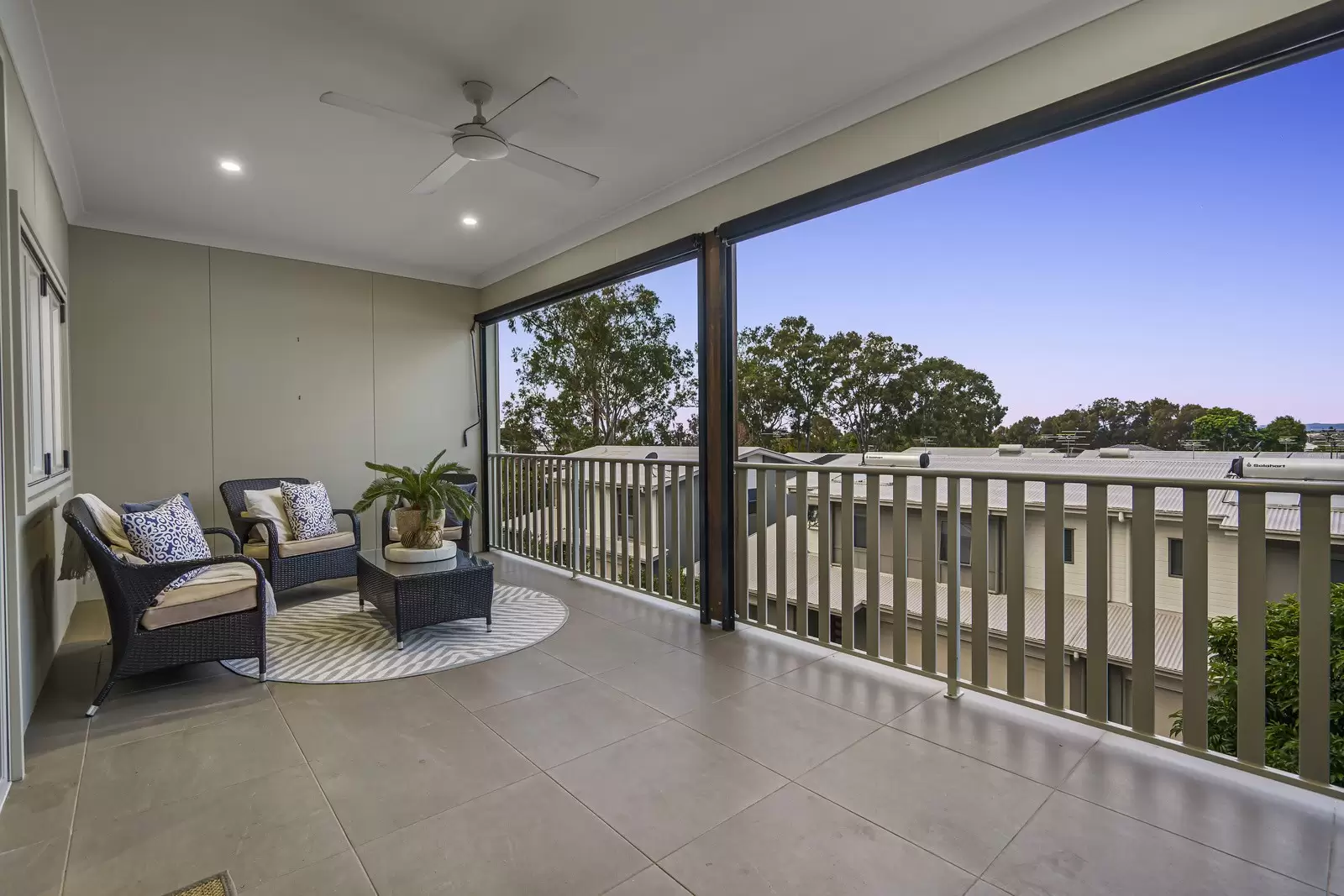 3/16 Bainbridge Street, Ormiston Sold by Queensland Sotheby's International Realty - image 1