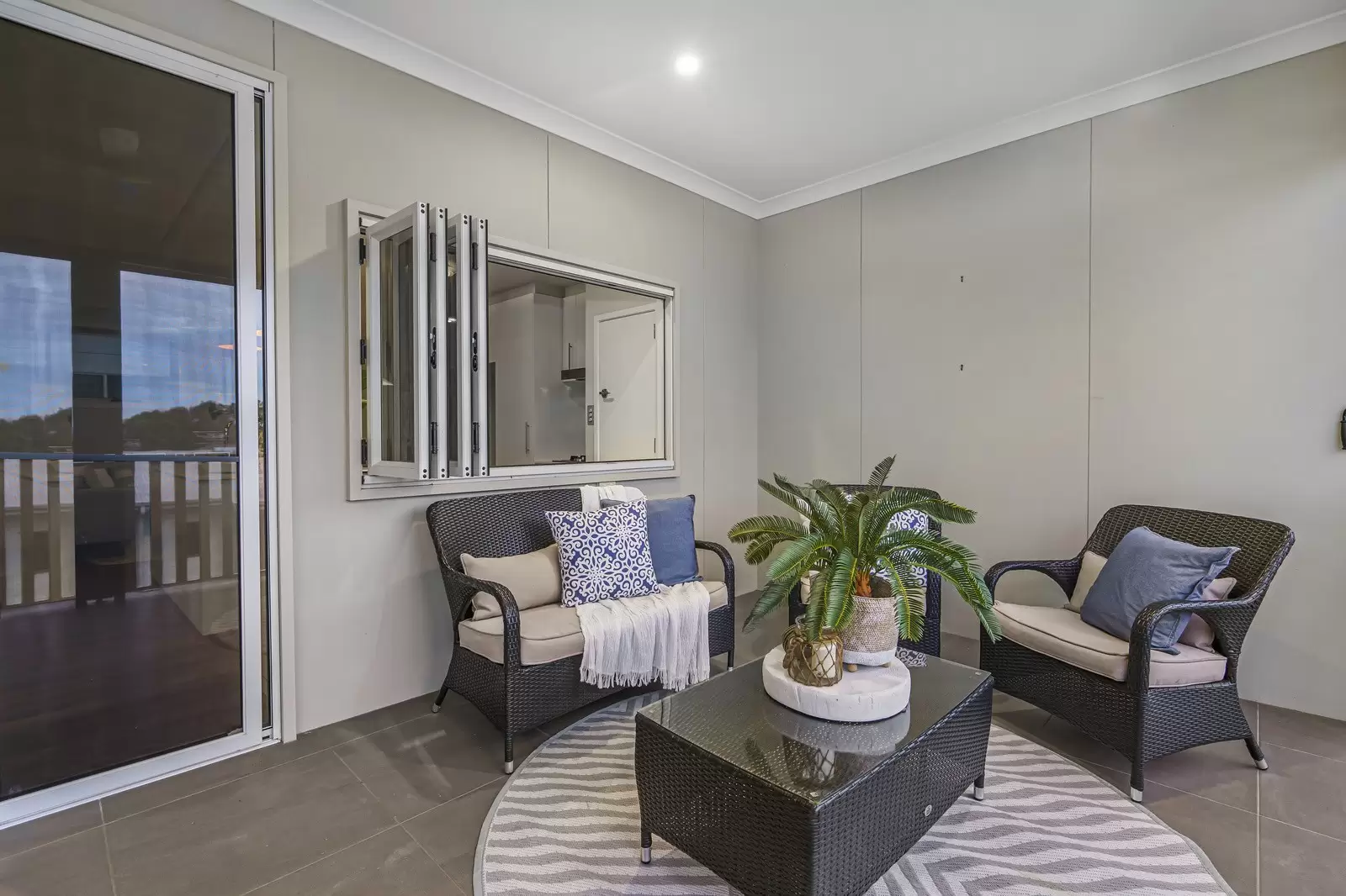 3/16 Bainbridge Street, Ormiston Sold by Queensland Sotheby's International Realty - image 1