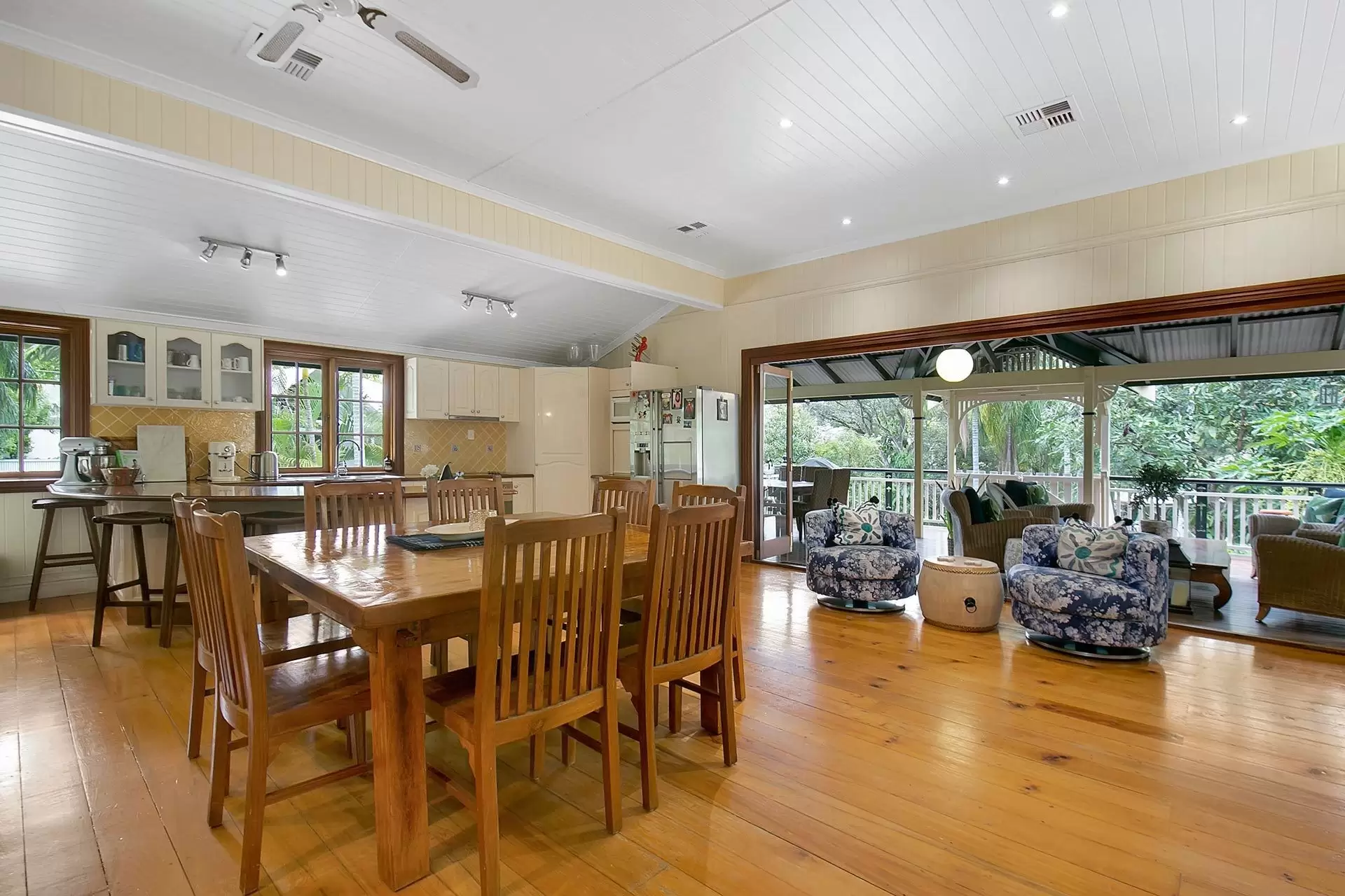67 Laurel Avenue, Chelmer Sold by Queensland Sotheby's International Realty - image 1