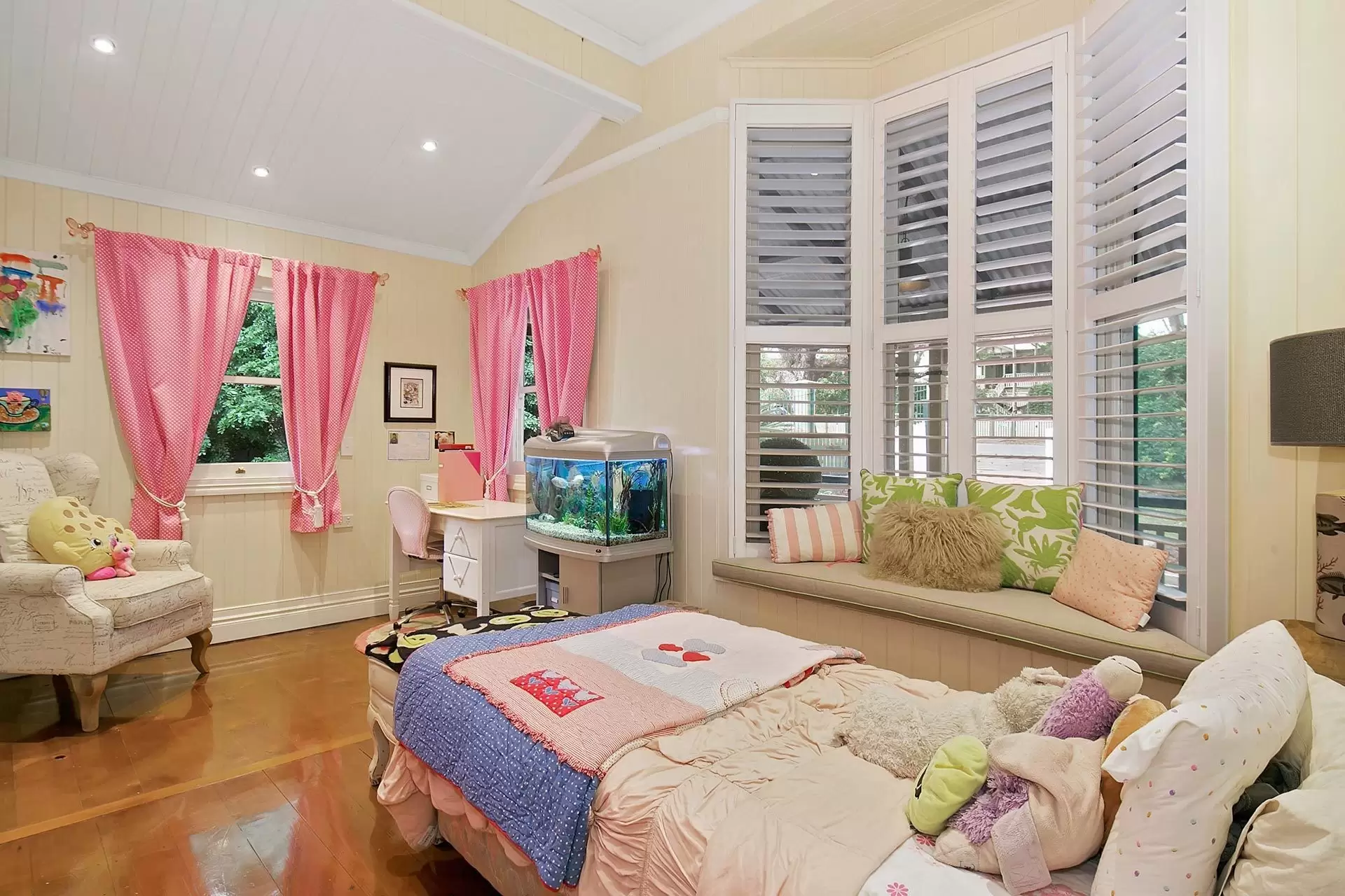 67 Laurel Avenue, Chelmer Sold by Queensland Sotheby's International Realty - image 1