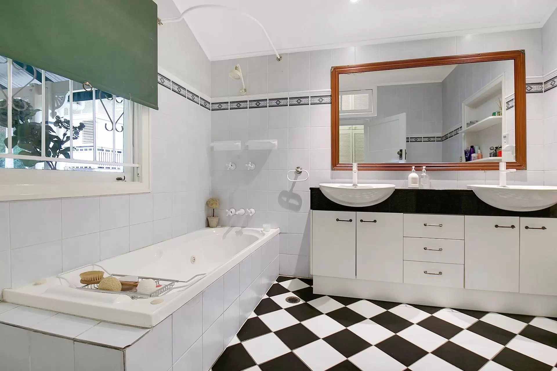 67 Laurel Avenue, Chelmer Sold by Queensland Sotheby's International Realty - image 1