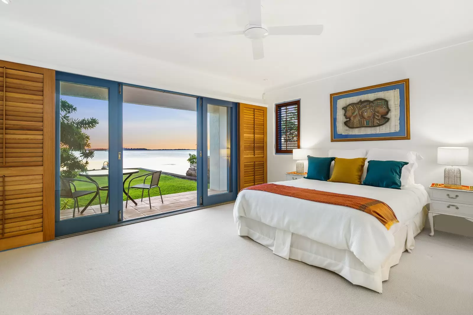 206 Shore Street North, Cleveland Sold by Queensland Sotheby's International Realty - image 1