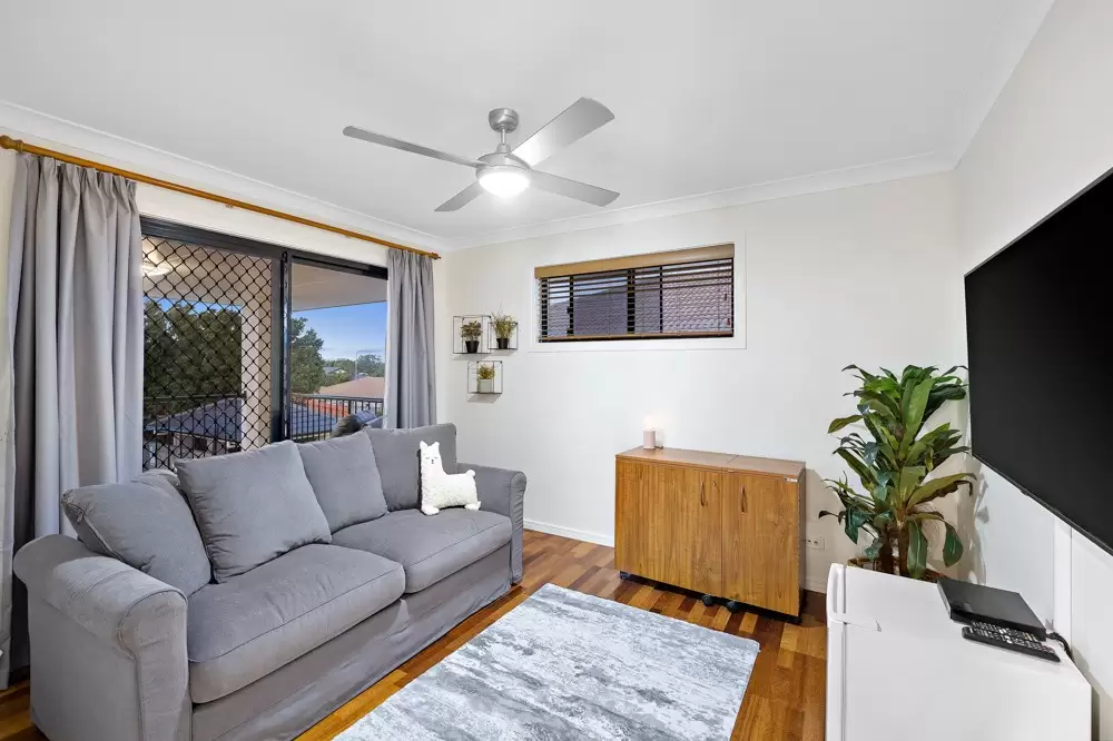 18 Moreton View Crescent, Thornlands Sold by Queensland Sotheby's International Realty - image 1