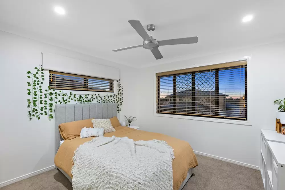 18 Moreton View Crescent, Thornlands Sold by Queensland Sotheby's International Realty - image 1