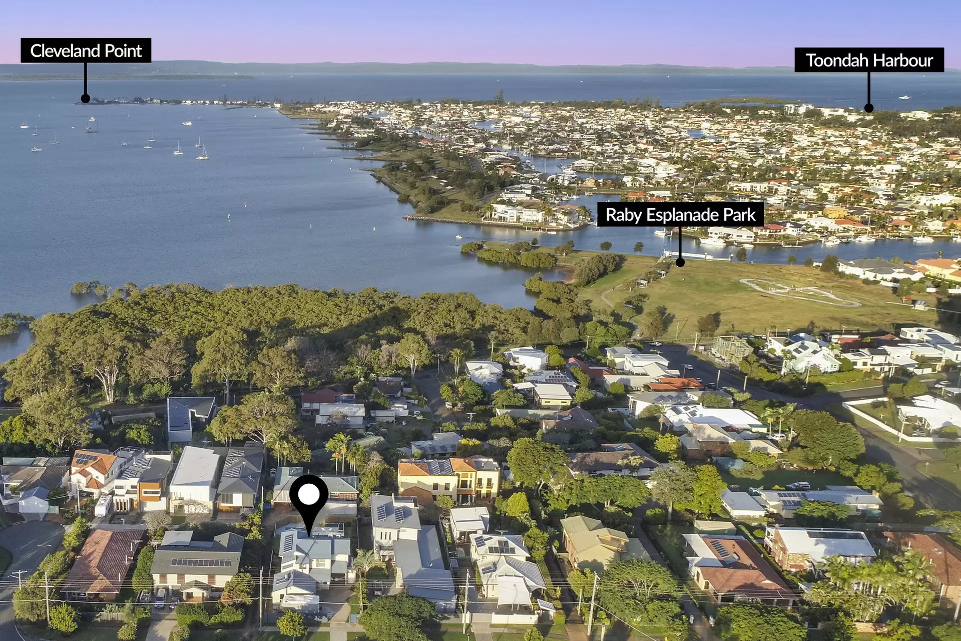 127 Gordon Street, Ormiston Sold by Queensland Sotheby's International Realty - image 1