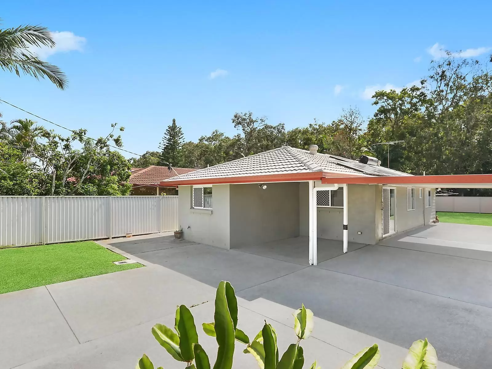76 Langdon Street, Cleveland Sold by Queensland Sotheby's International Realty - image 1