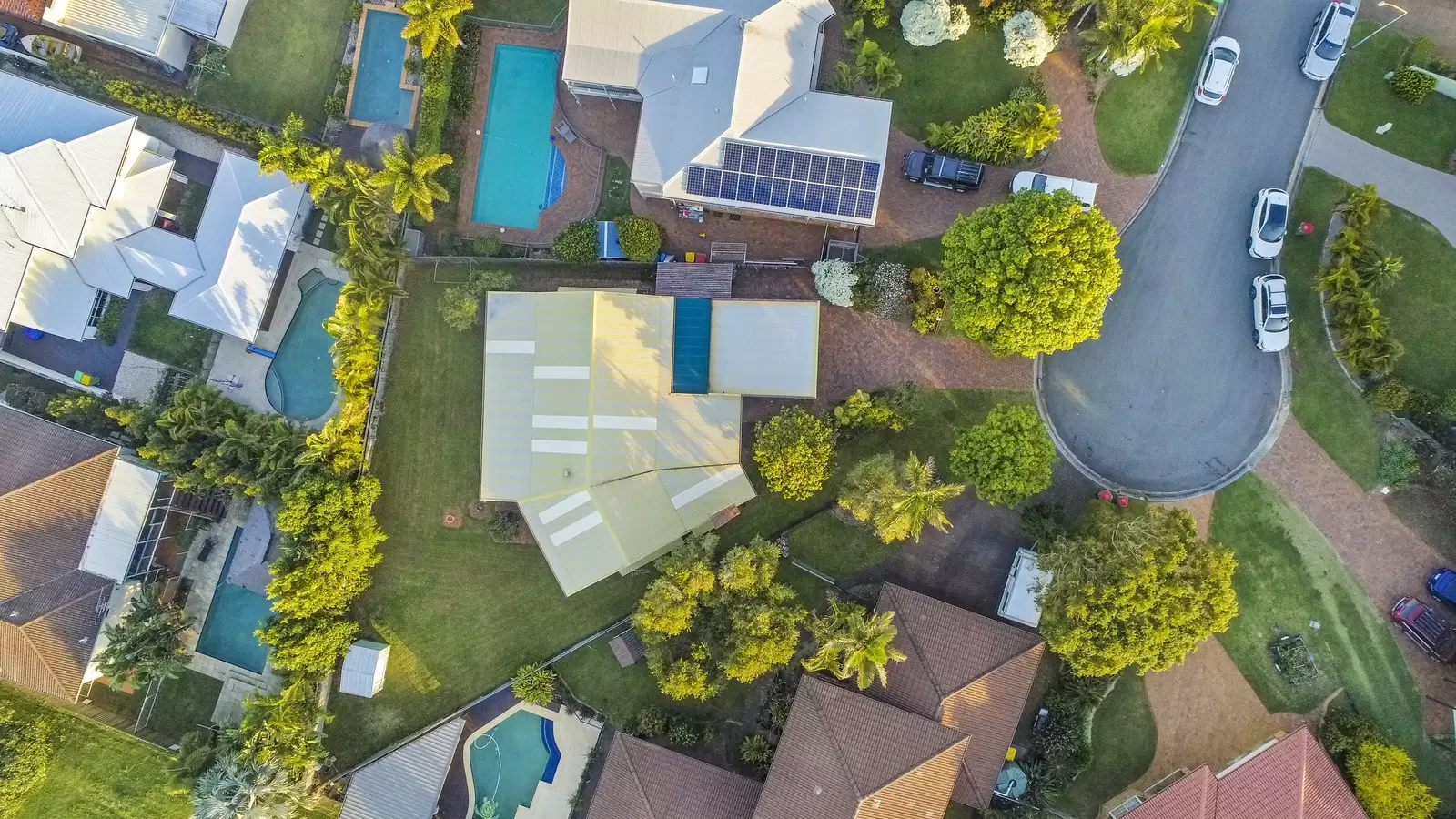 3 Romano Court, Ormiston Sold by Queensland Sotheby's International Realty - image 1
