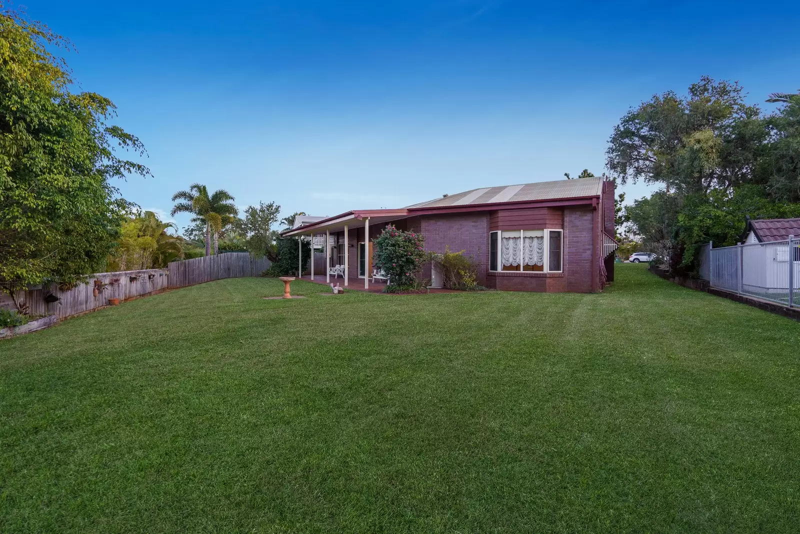3 Romano Court, Ormiston Sold by Queensland Sotheby's International Realty - image 1