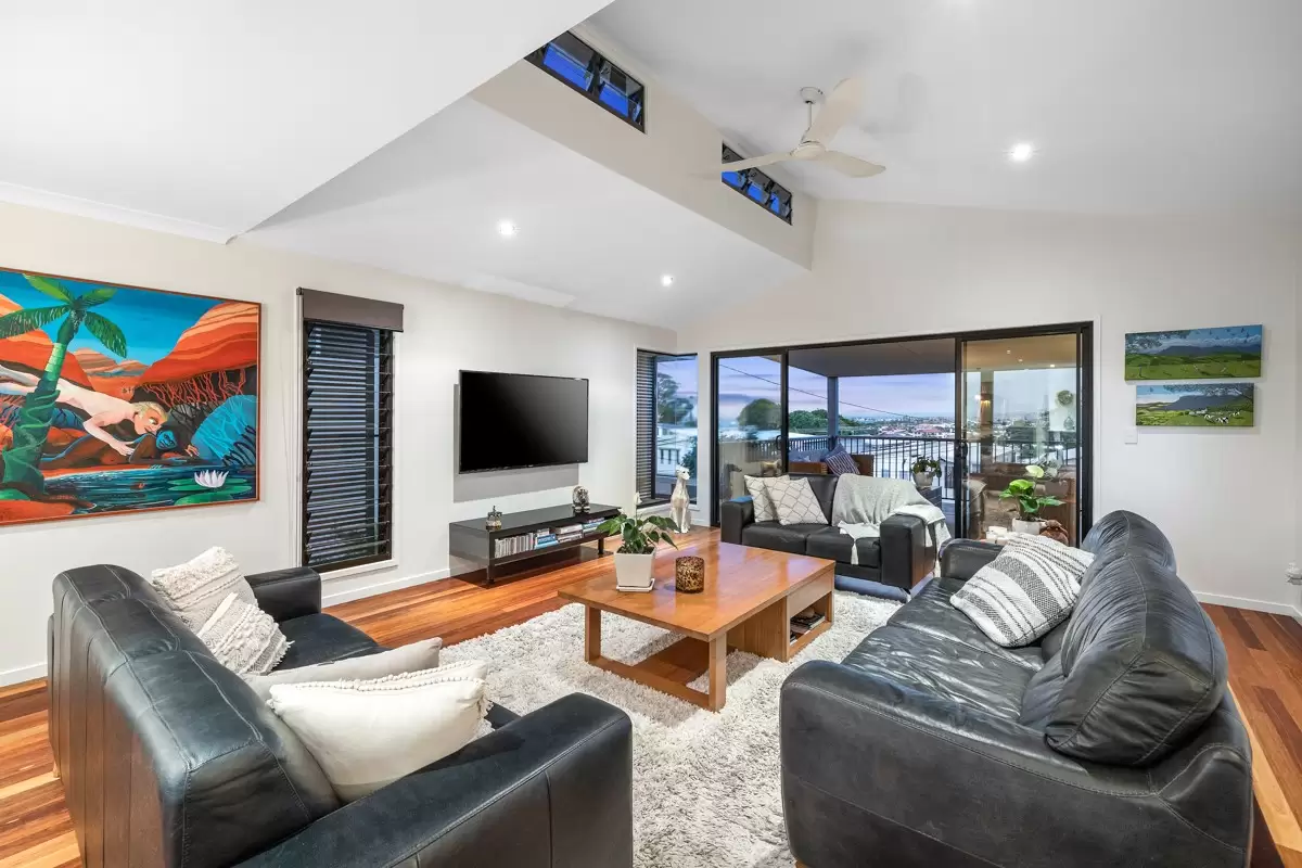 4 Cowley Street, Ormiston Sold by  - image 1