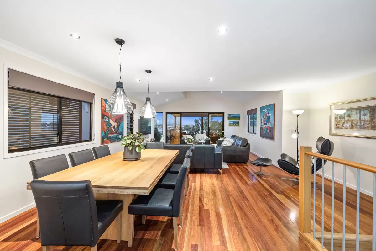 4 Cowley Street, Ormiston Sold by  - image 1