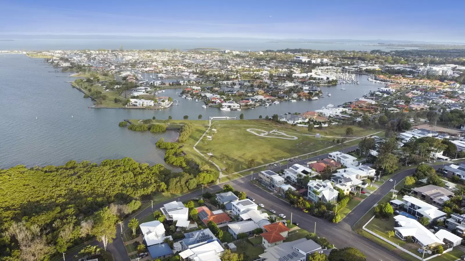 3 Dundas Street, Ormiston Sold by Queensland Sotheby's International Realty - image 1