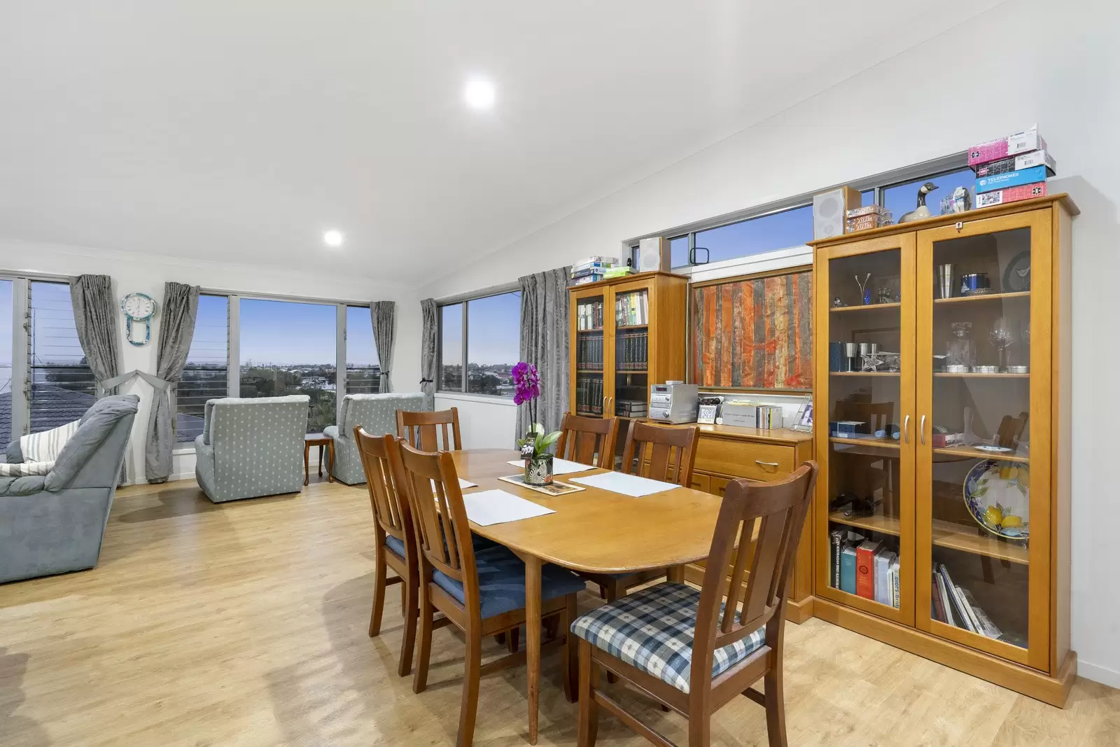 3 Dundas Street, Ormiston Sold by Queensland Sotheby's International Realty - image 1