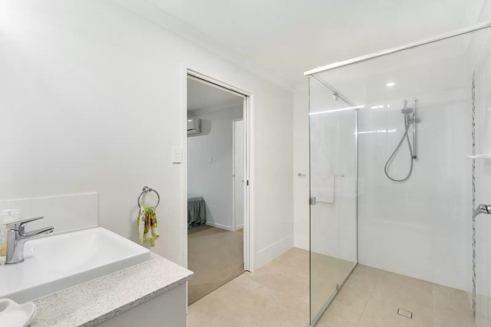 3 Dundas Street, Ormiston Sold by  - image 1