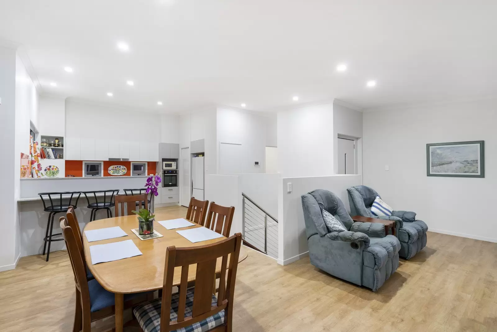 3 Dundas Street, Ormiston Sold by Queensland Sotheby's International Realty - image 1