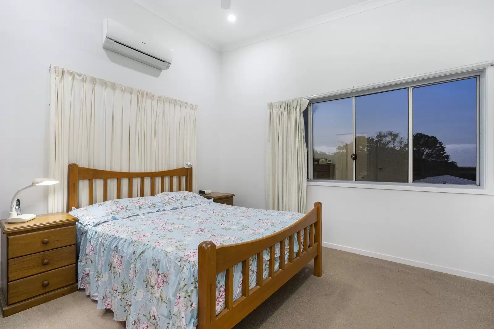 3 Dundas Street, Ormiston Sold by Queensland Sotheby's International Realty - image 1