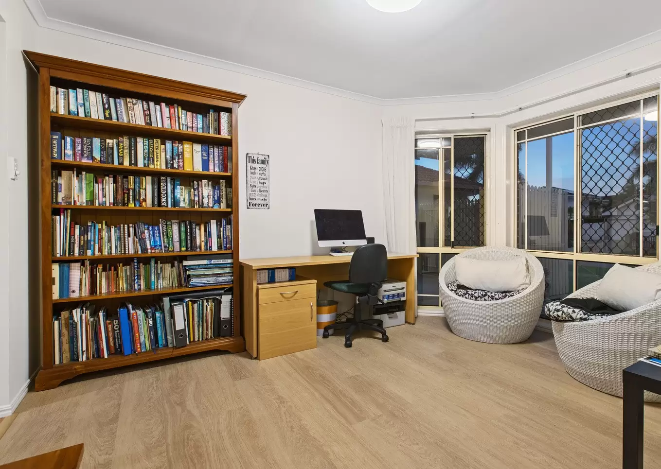4 Sirocco Court, Ormiston Sold by Queensland Sotheby's International Realty - image 1