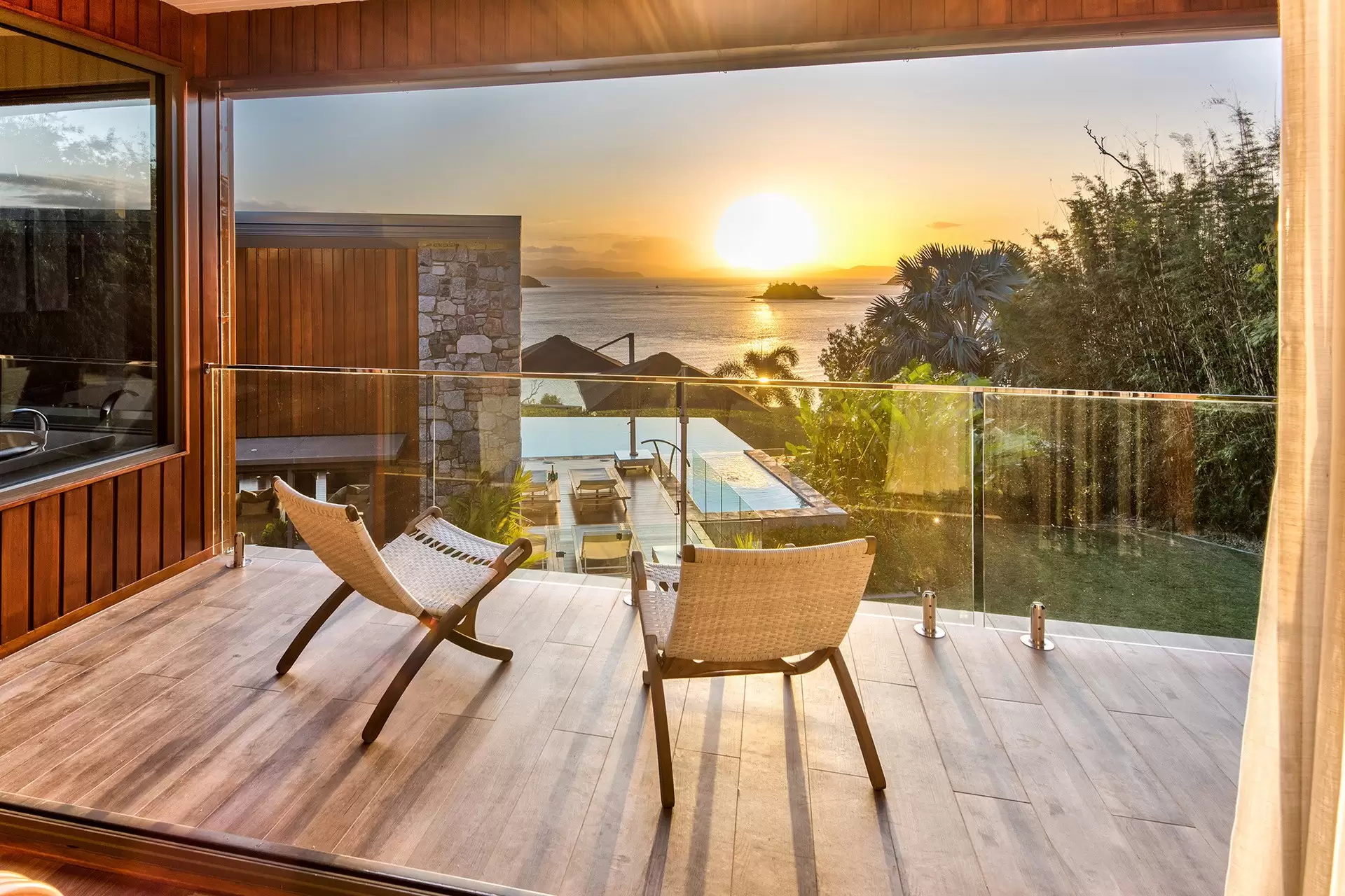 1 Plum Pudding Close, Hamilton Island Sold by  - image 1