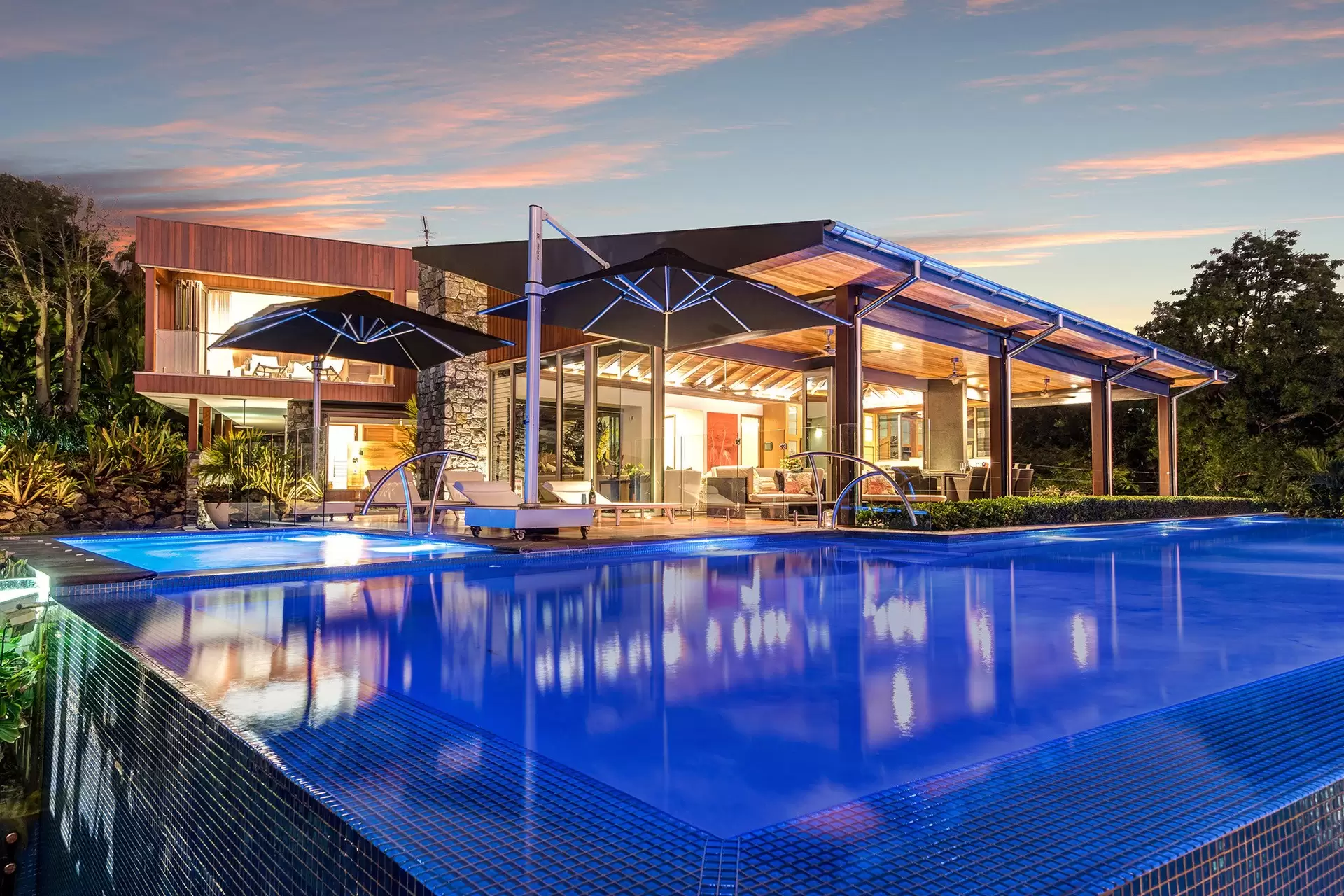 1 Plum Pudding Close, Hamilton Island Sold by  - image 1