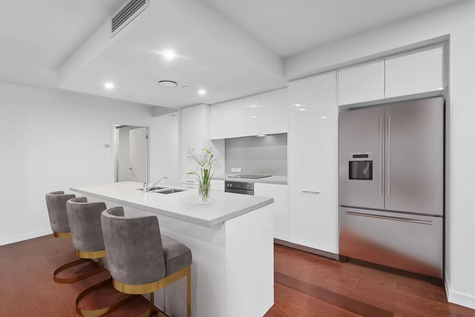 20610/39 Cordelia Street, South Brisbane Sold by  - image 1