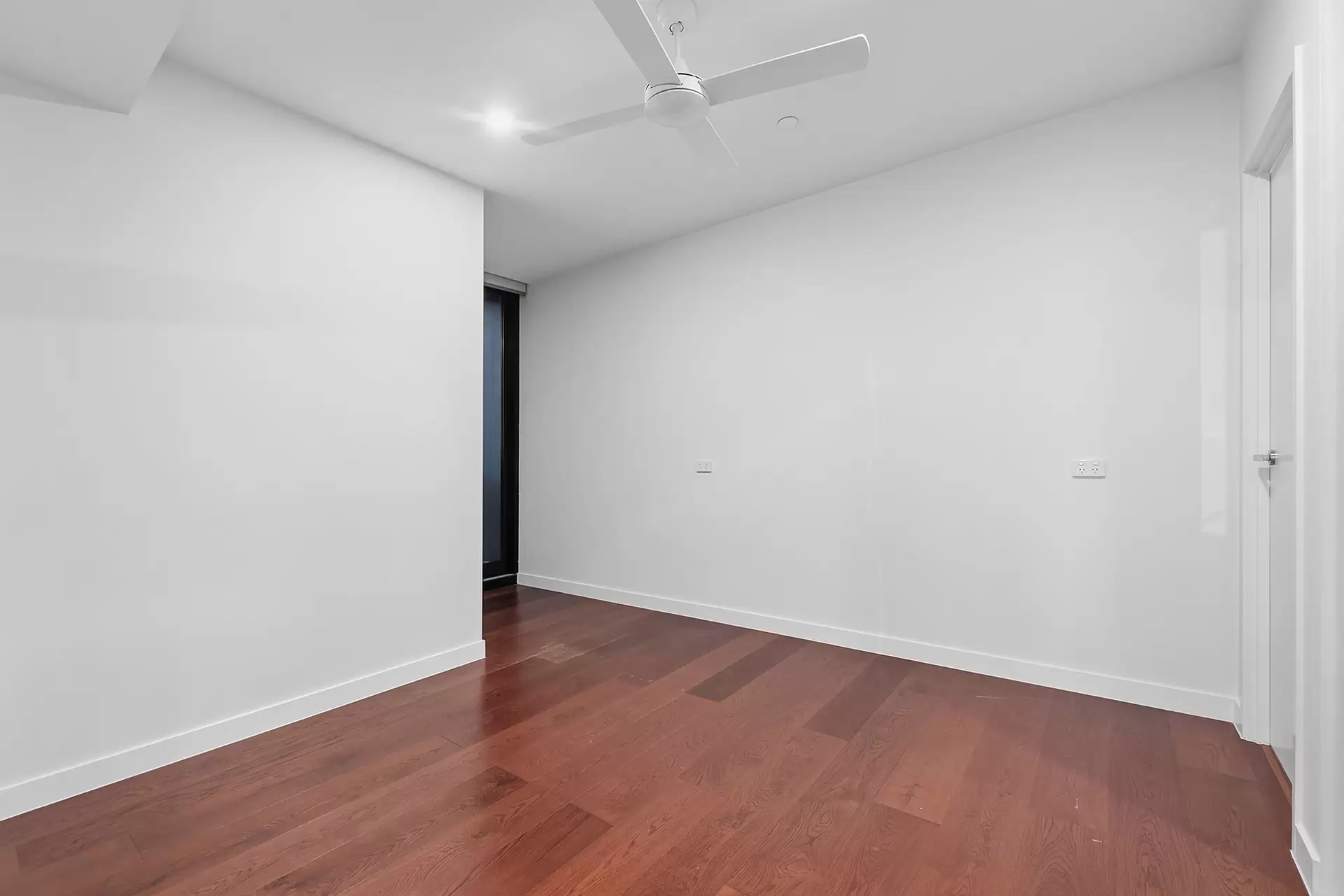 20610/39 Cordelia Street, South Brisbane Sold by  - image 1