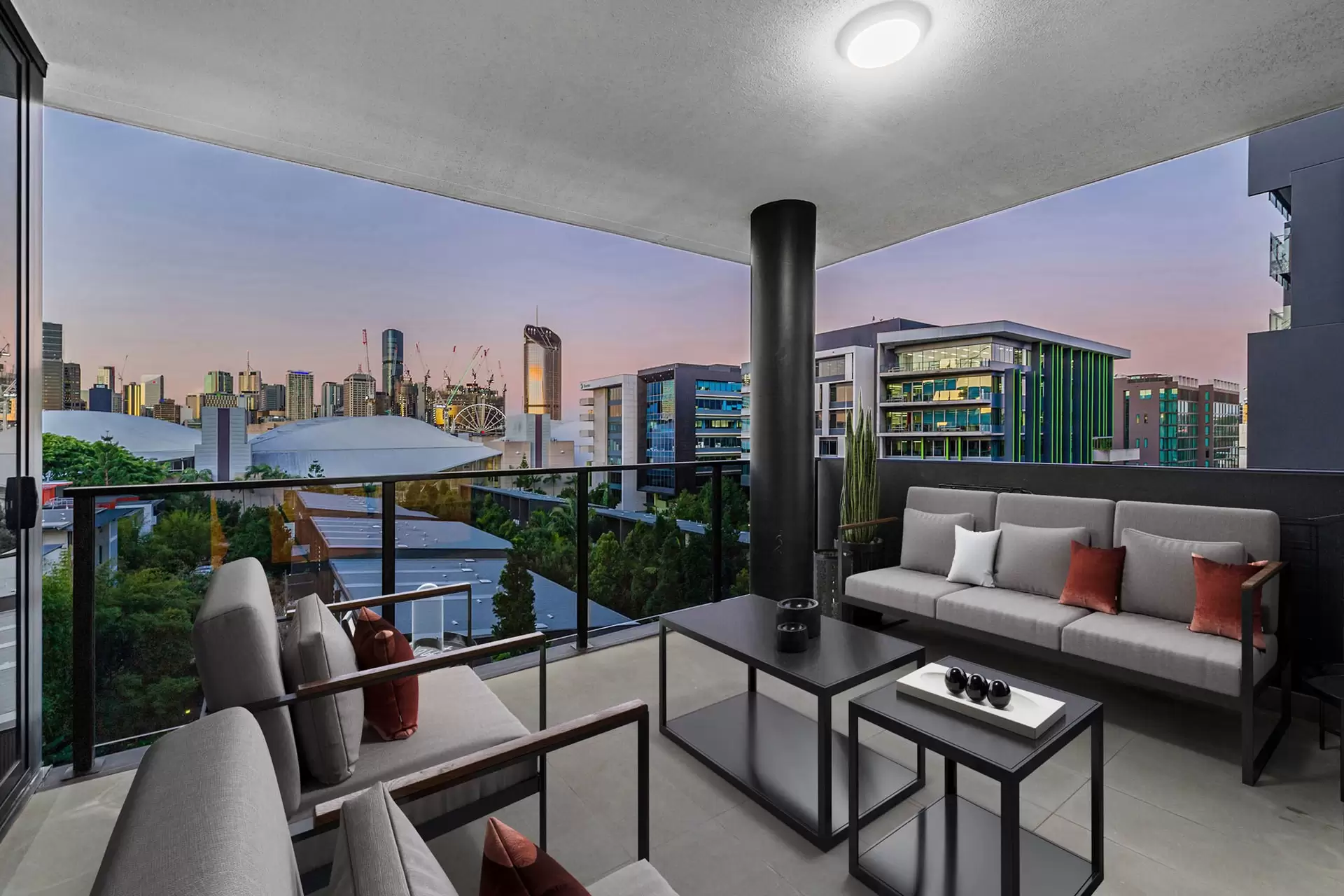 20610/39 Cordelia Street, South Brisbane Sold by Queensland Sotheby's International Realty - image 1