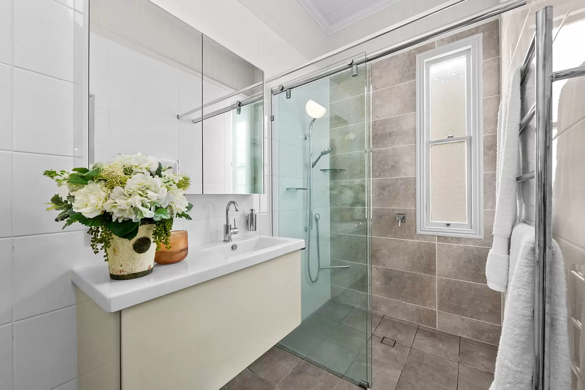 55 Lodge Road, Kalinga Sold by Queensland Sotheby's International Realty - image 1