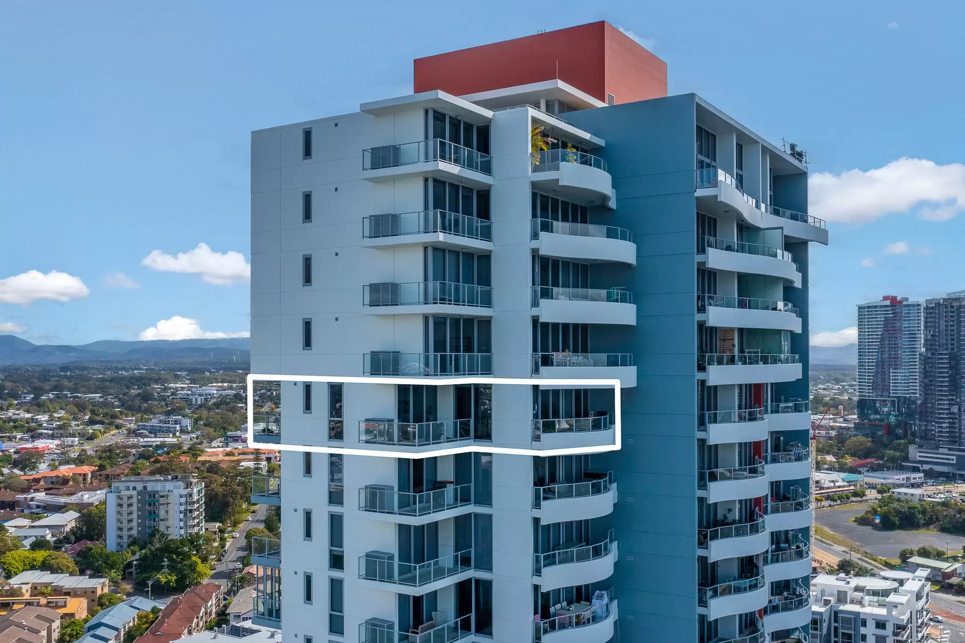 2905/4 Como Crescent, Southport Sold by  - image 1