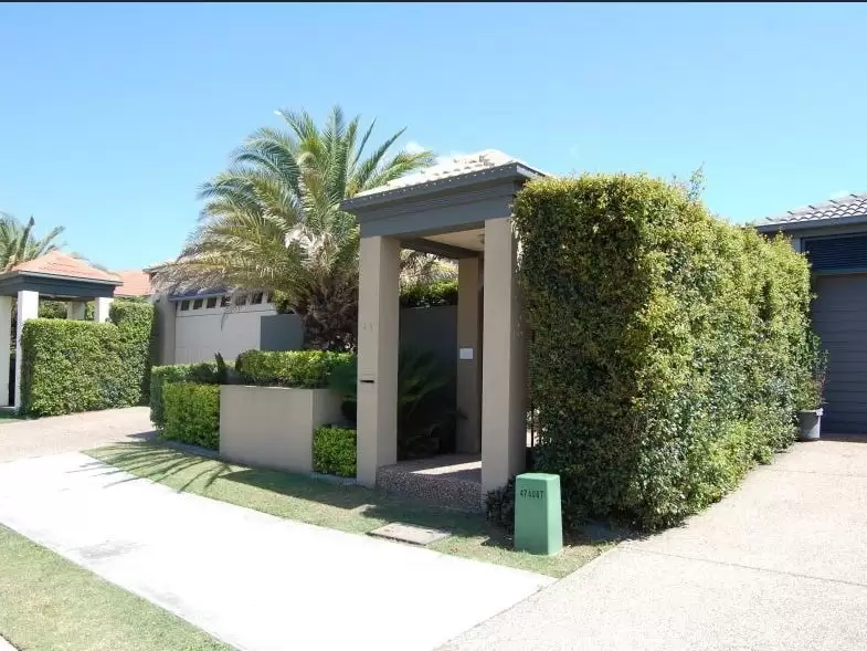 11 Lee Anne Crescent, Helensvale Sold by  - image 1