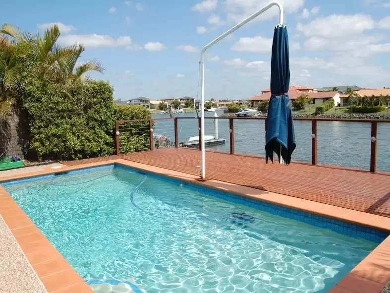 11 Lee Anne Crescent, Helensvale Sold by  - image 1