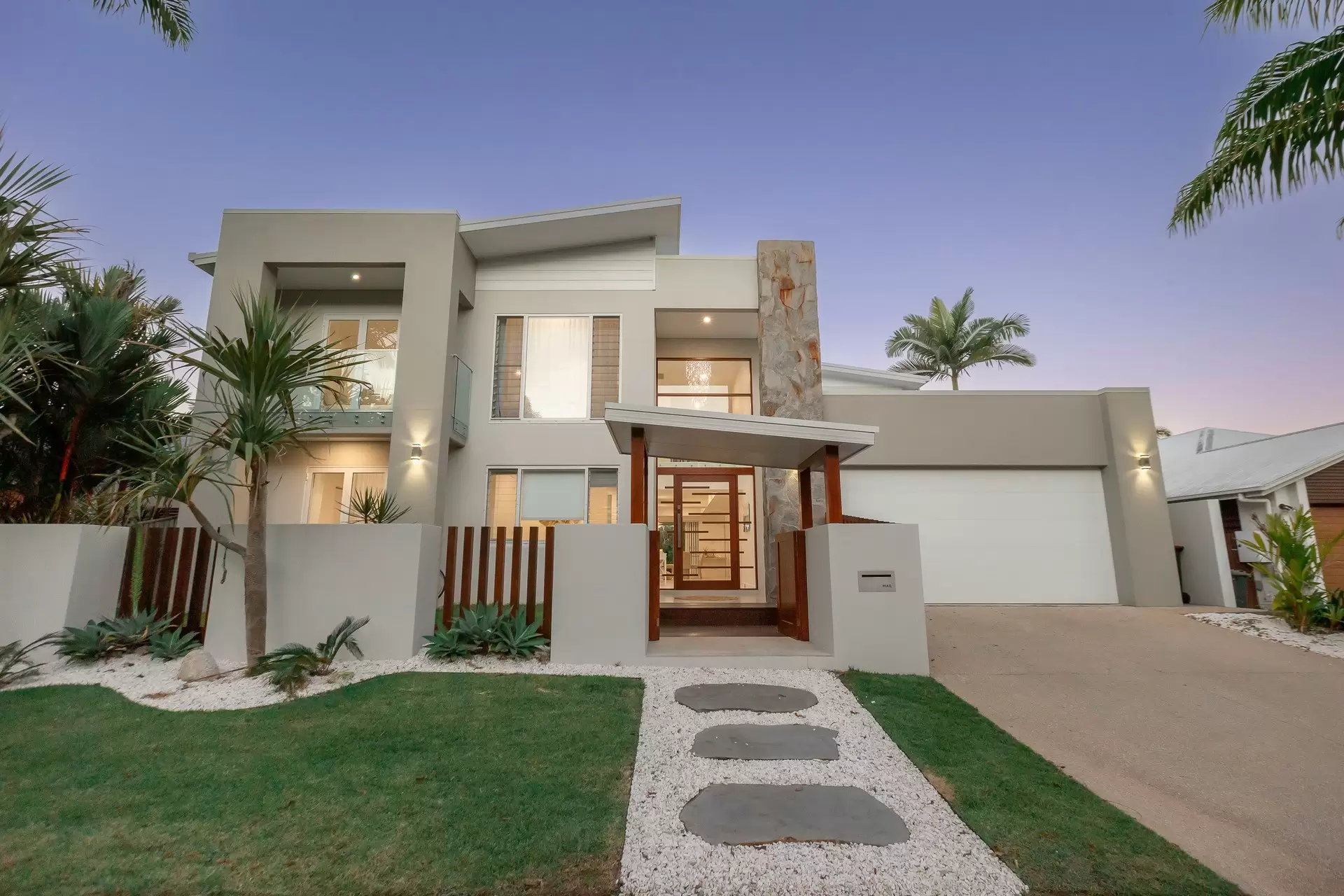 3 Cascade Drive, Port Douglas Sold by Queensland Sotheby's International Realty - image 1