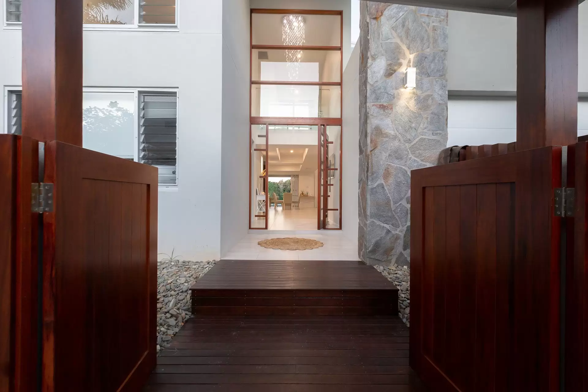 3 Cascade Drive, Port Douglas Sold by Queensland Sotheby's International Realty - image 1