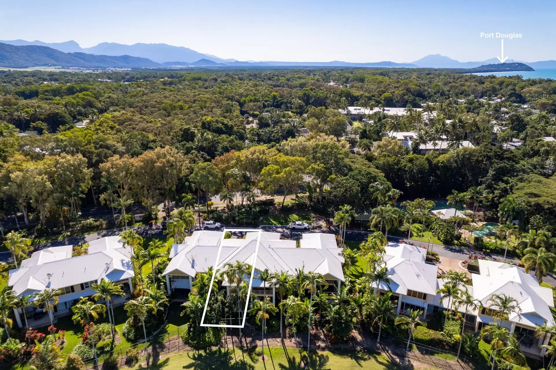 7/24-70 Hutchings Road, Port Douglas Sold by  - image 1