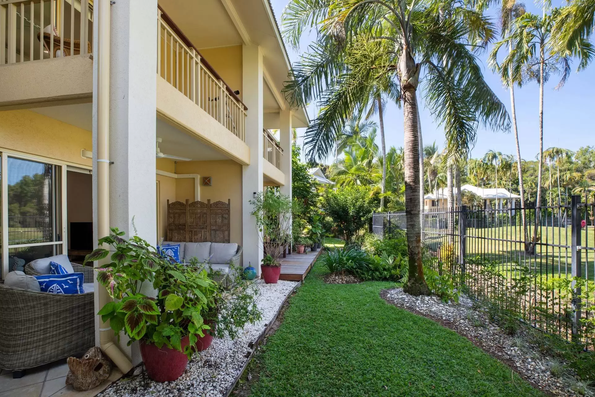 7/24-70 Hutchings Road, Port Douglas Sold by  - image 1
