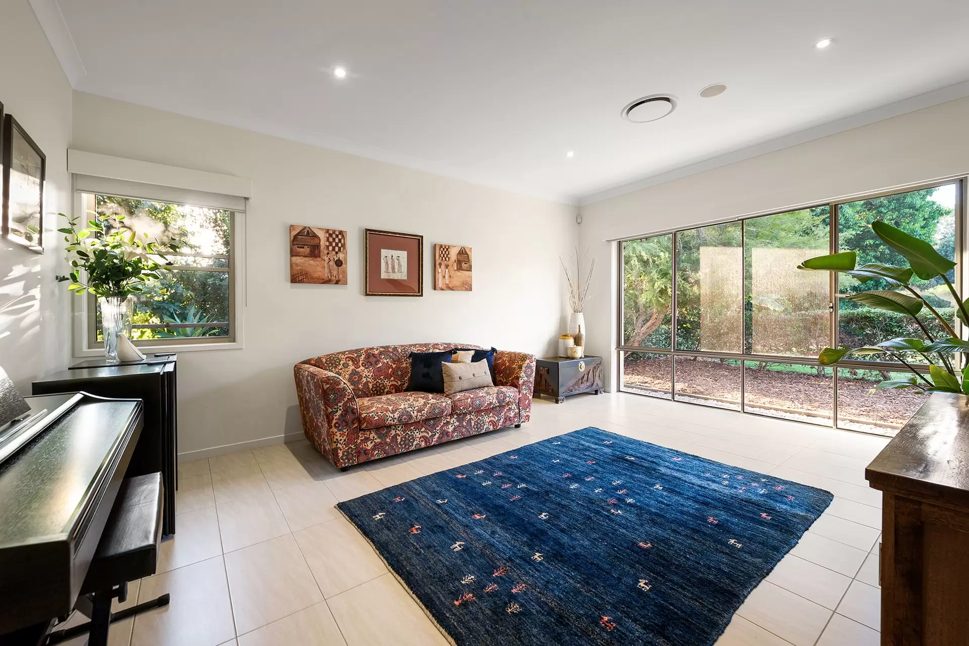 79 Formosa Road, Belmont Sold by Queensland Sotheby's International Realty - image 1