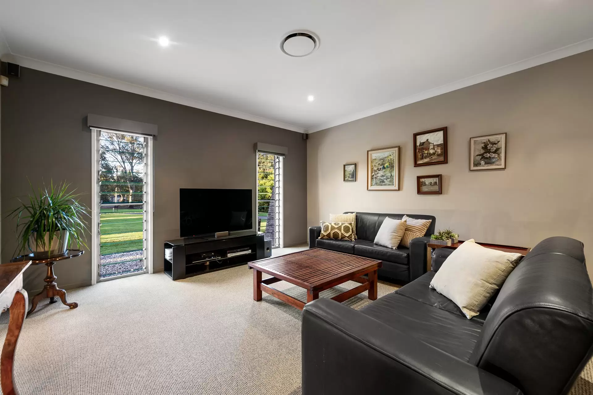 79 Formosa Road, Belmont Sold by Queensland Sotheby's International Realty - image 1