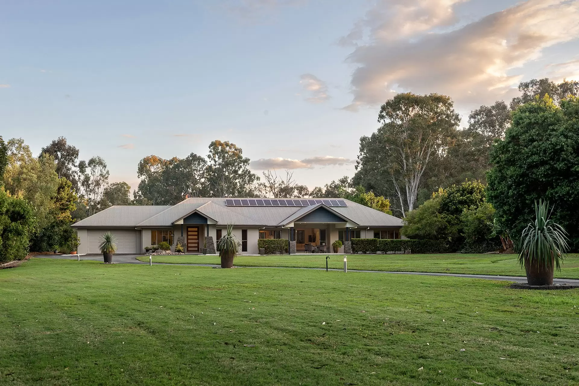 79 Formosa Road, Belmont Sold by  - image 1