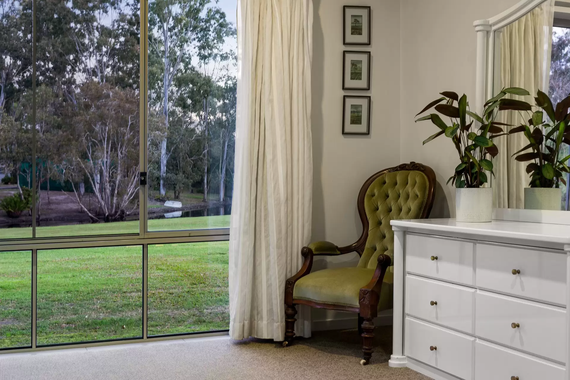 79 Formosa Road, Belmont Sold by Queensland Sotheby's International Realty - image 1