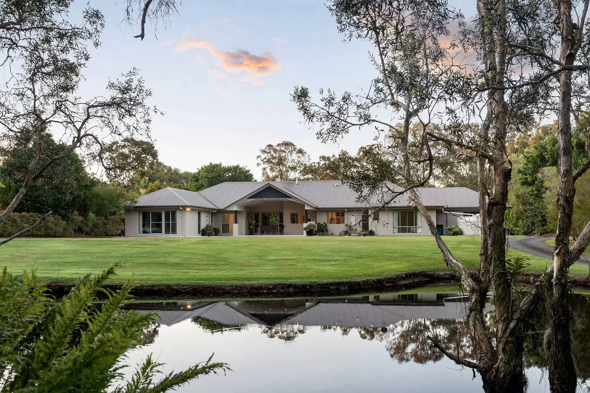 79 Formosa Road, Belmont Sold by Queensland Sotheby's International Realty - image 1