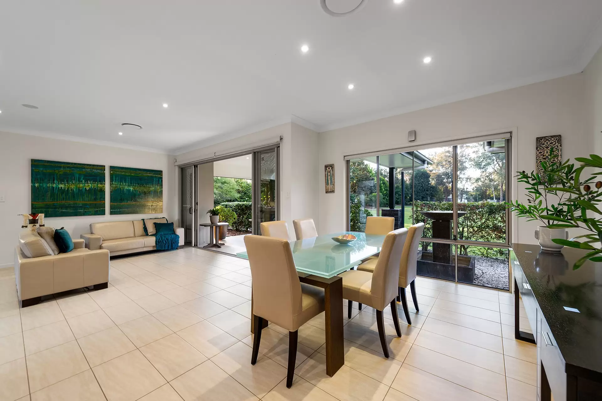 79 Formosa Road, Belmont Sold by Queensland Sotheby's International Realty - image 1