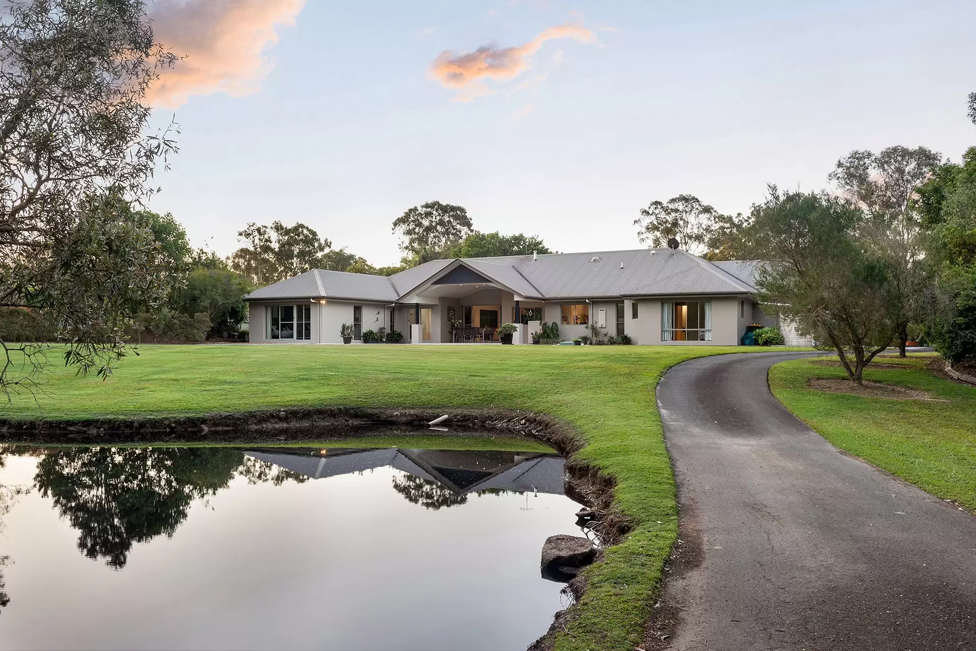 79 Formosa Road, Belmont Sold by  - image 1