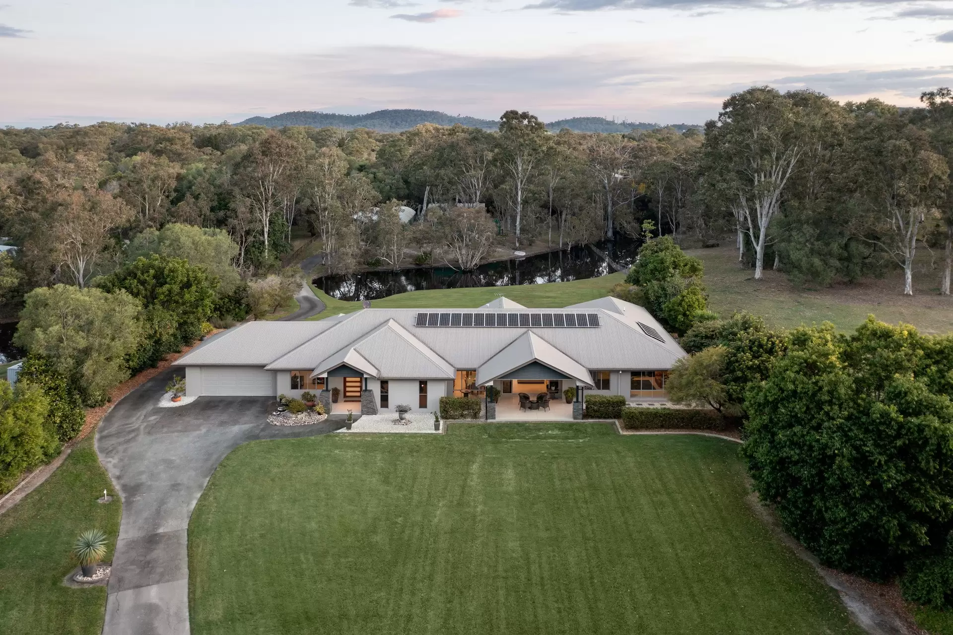 79 Formosa Road, Belmont Sold by Queensland Sotheby's International Realty - image 1