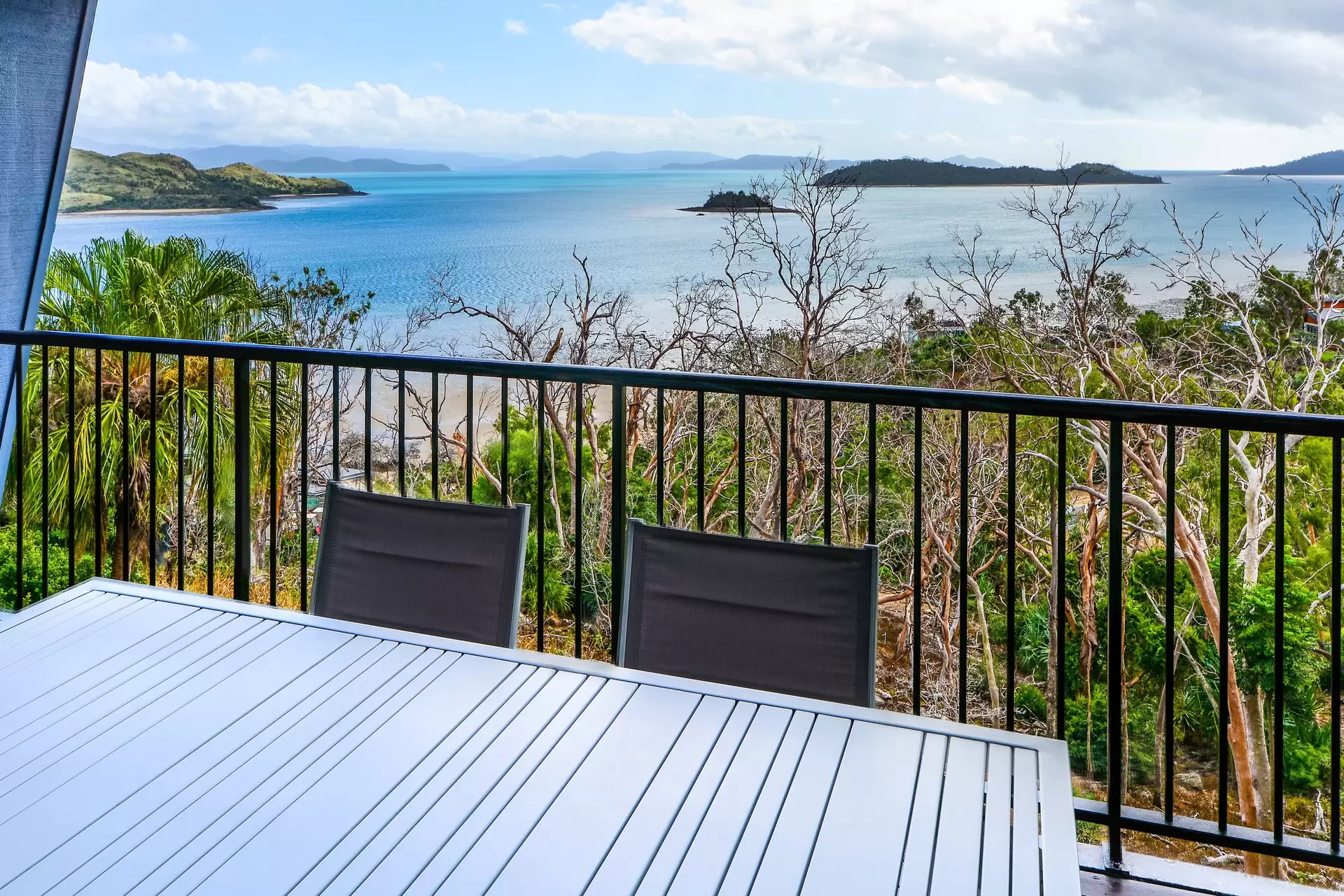 15/7 Acacia Drive, Hamilton Island Sold by Queensland Sotheby's International Realty - image 1