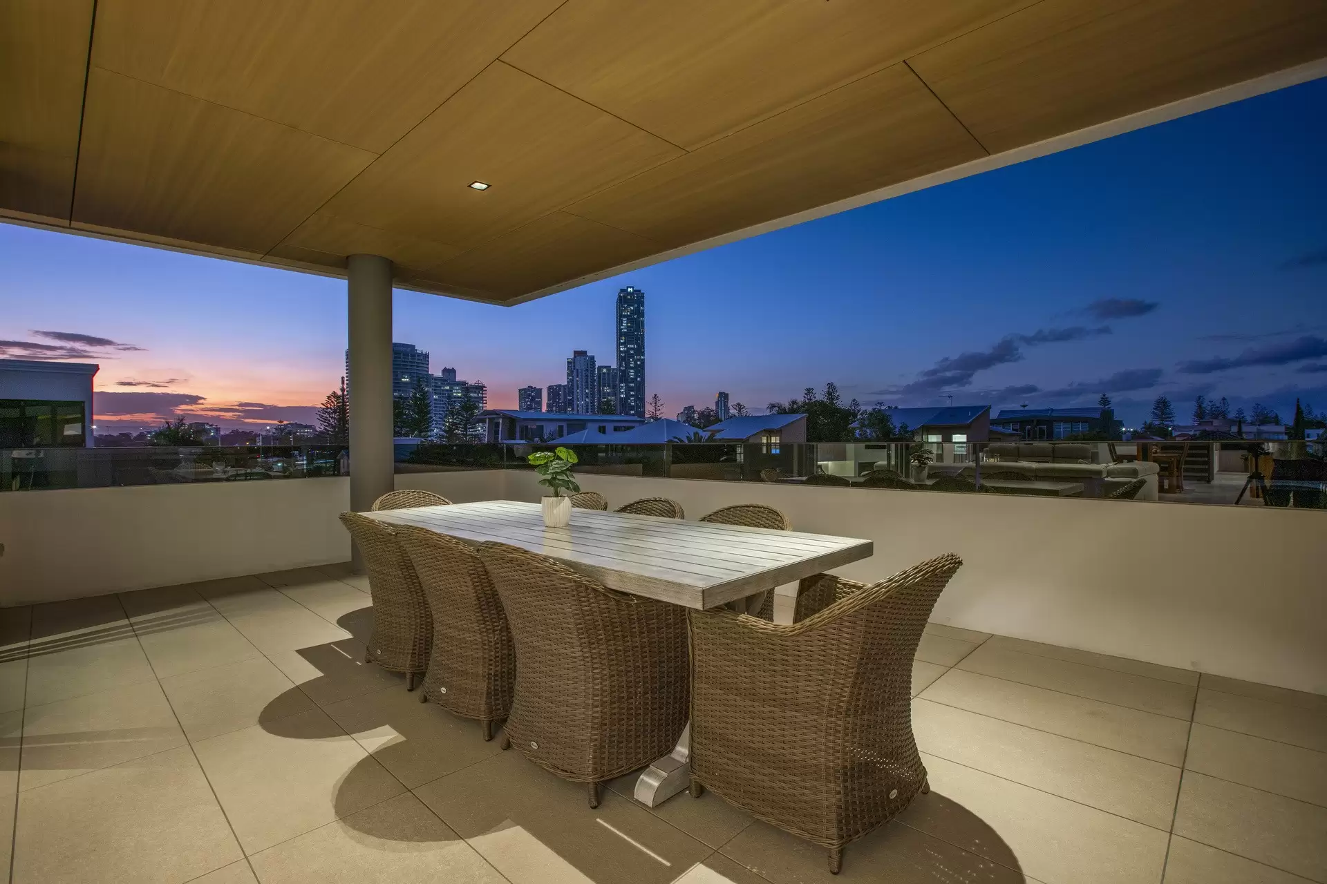 302/50 Woodroffe Avenue, Main Beach Sold by Queensland Sotheby's International Realty - image 1